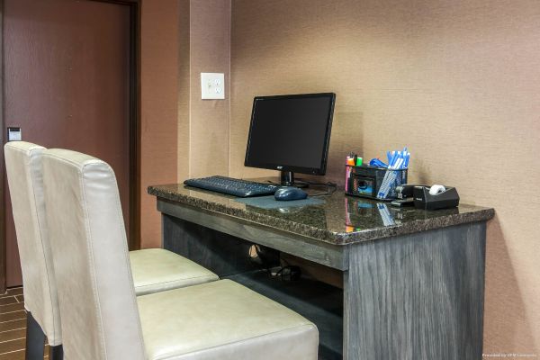 Comfort Inn Fort Wayne
